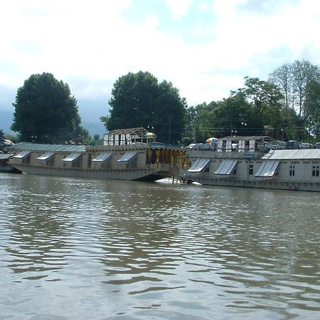 The Shelter Group Of Houseboats & Tour Organiser Srinagar  Bagian luar foto