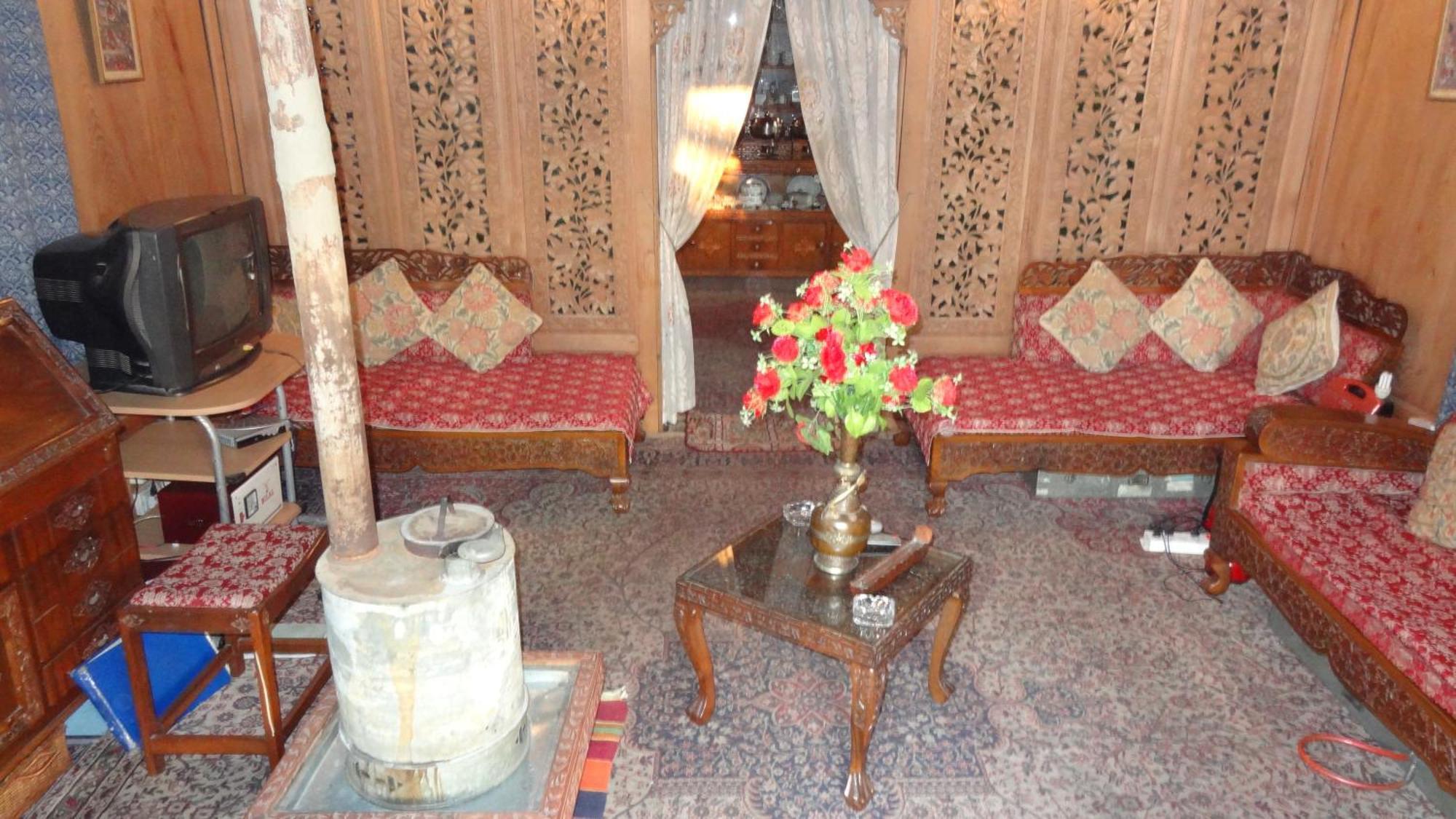 The Shelter Group Of Houseboats & Tour Organiser Srinagar  Ruang foto